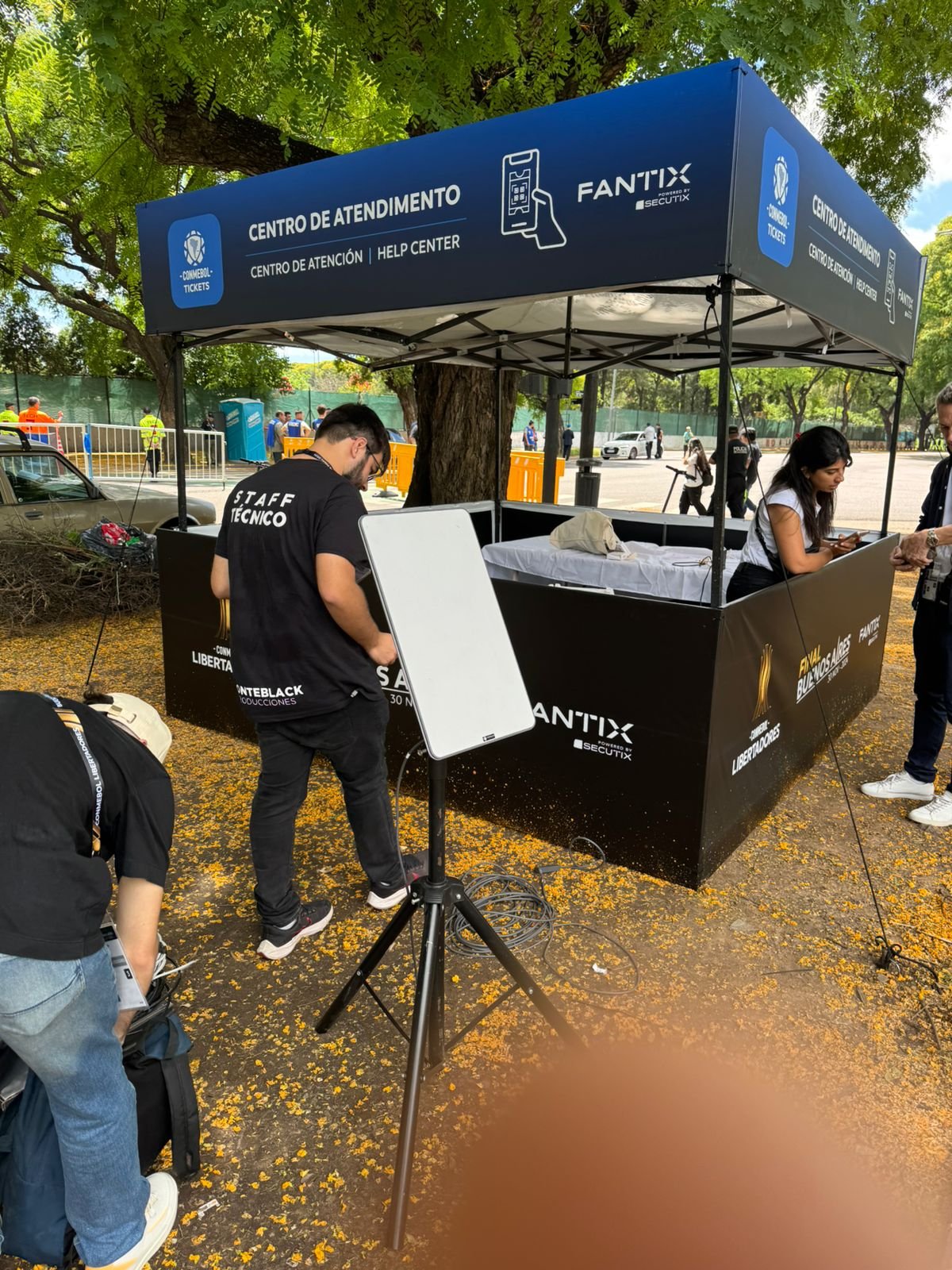 Equipo técnico de Monteblack en la final de la CONMEBOL Libertadores